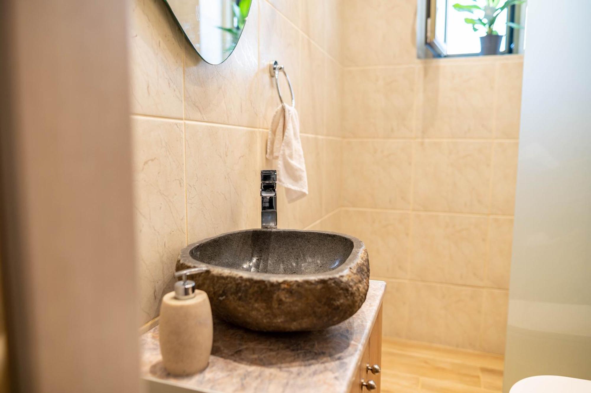 Kosnian City Suites B 外观 照片